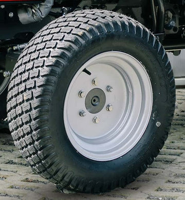 Tafe Rasenbereifung vorne 23x8.50-12, hinten 33x15.50-16.5